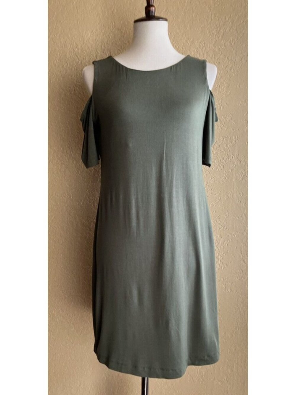Tart Rosie Cold Shoulder Dress Thyme Green Size M